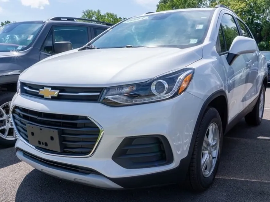 2021 Chevrolet Trax LT photo 1