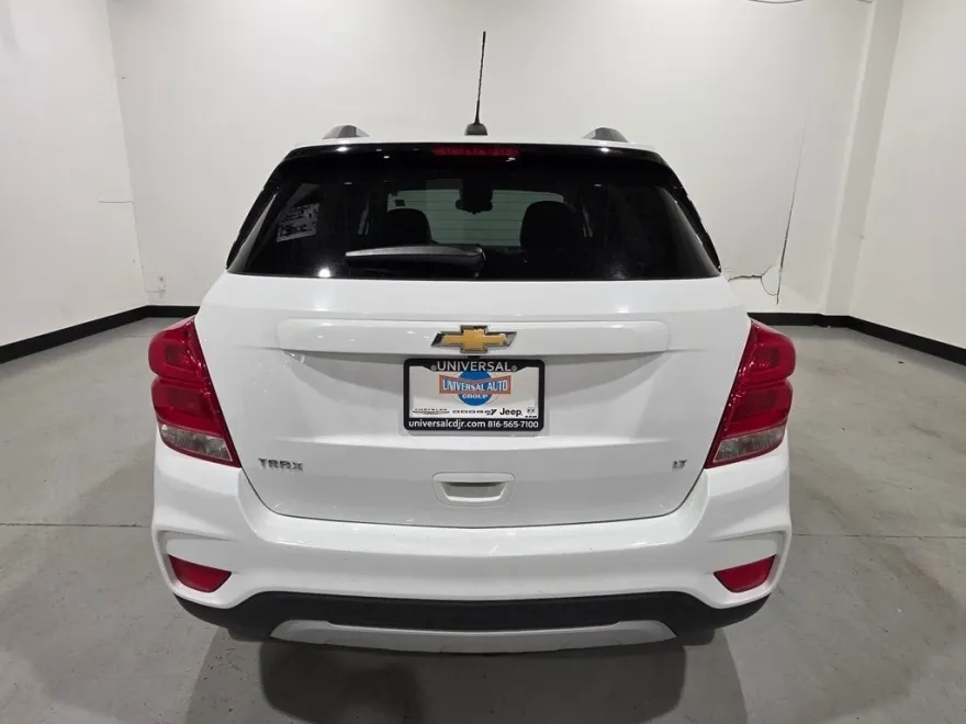 2020 Chevrolet Trax LT photo 1