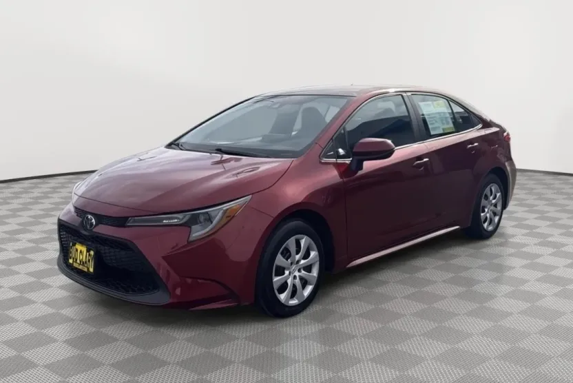 2022 Toyota Corolla LE photo 1