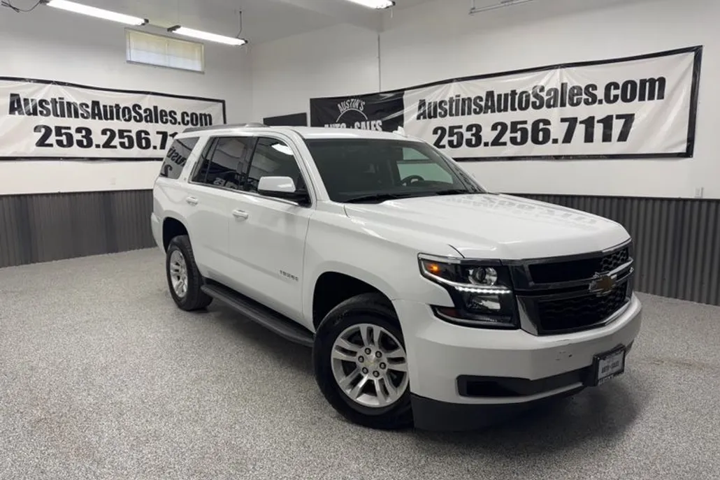 2018 Chevrolet Tahoe LT photo 1
