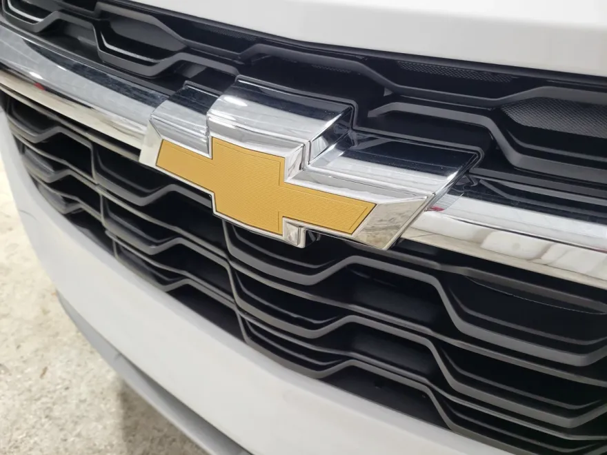 2025 Chevrolet Trax LT photo 1
