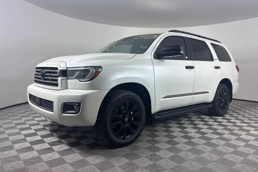 2021 Toyota Sequoia photo 1