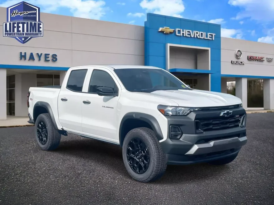 2026 Chevrolet Colorado Trail Boss photo 1