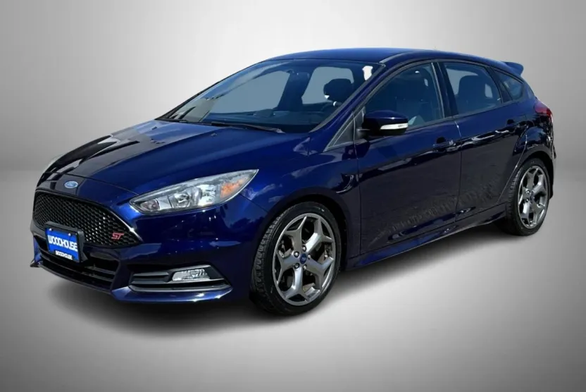 2017 Ford Focus ST photo 1