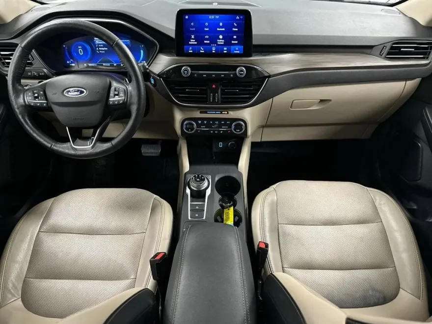 2020 Ford Escape Titanium photo 1
