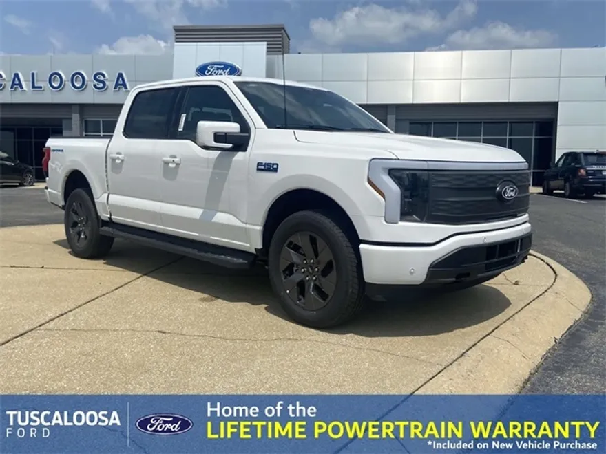 2025 Ford F-150 Lightning Lariat photo 1