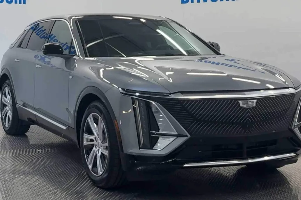 2024 Cadillac Lyriq Tech photo 1