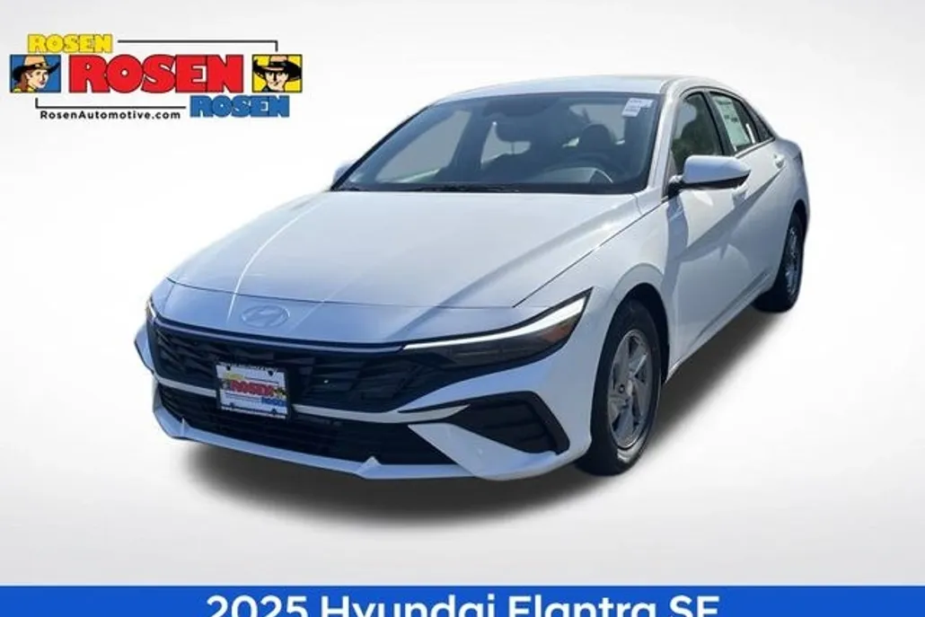 2025 Hyundai Elantra SE photo 1