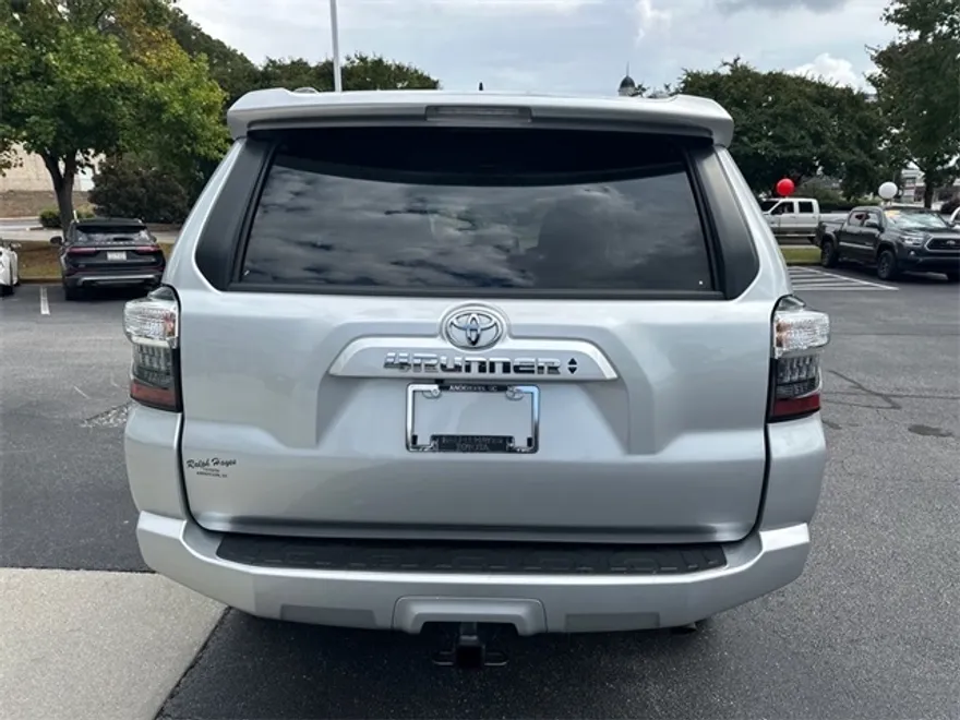 2024 Toyota 4Runner SR5 photo 1