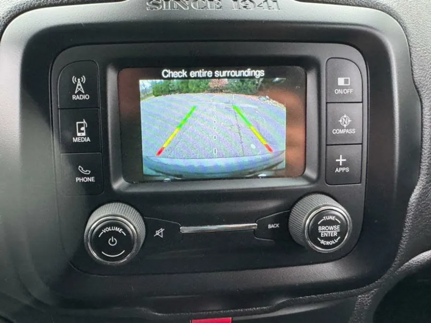 2016 Jeep Renegade Trailhawk photo 26