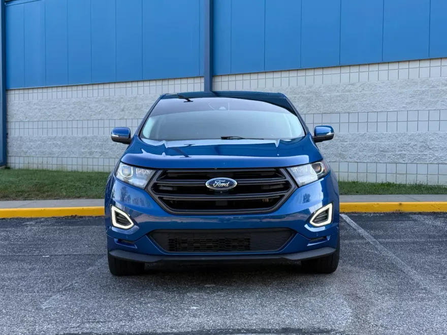 2018 Ford Edge Sport photo 1