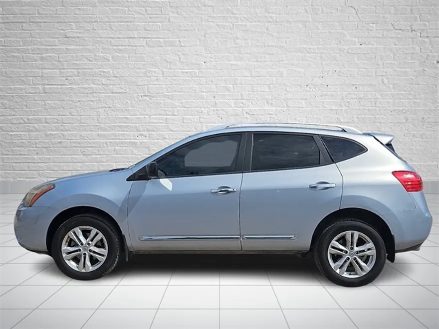 2015 Nissan Rogue Select S photo 1