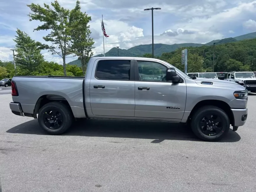 2025 Ram 1500 Tradesman photo 1