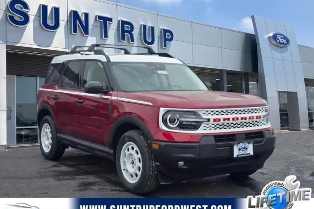 2025 Ford Bronco Sport Heritage photo 1