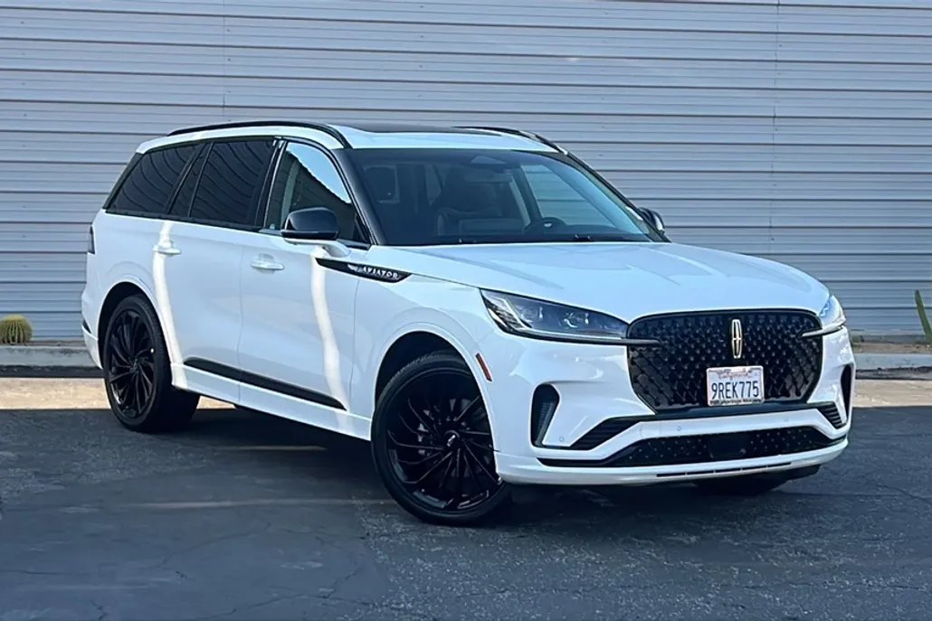 2025 Lincoln Aviator Reserve photo 1
