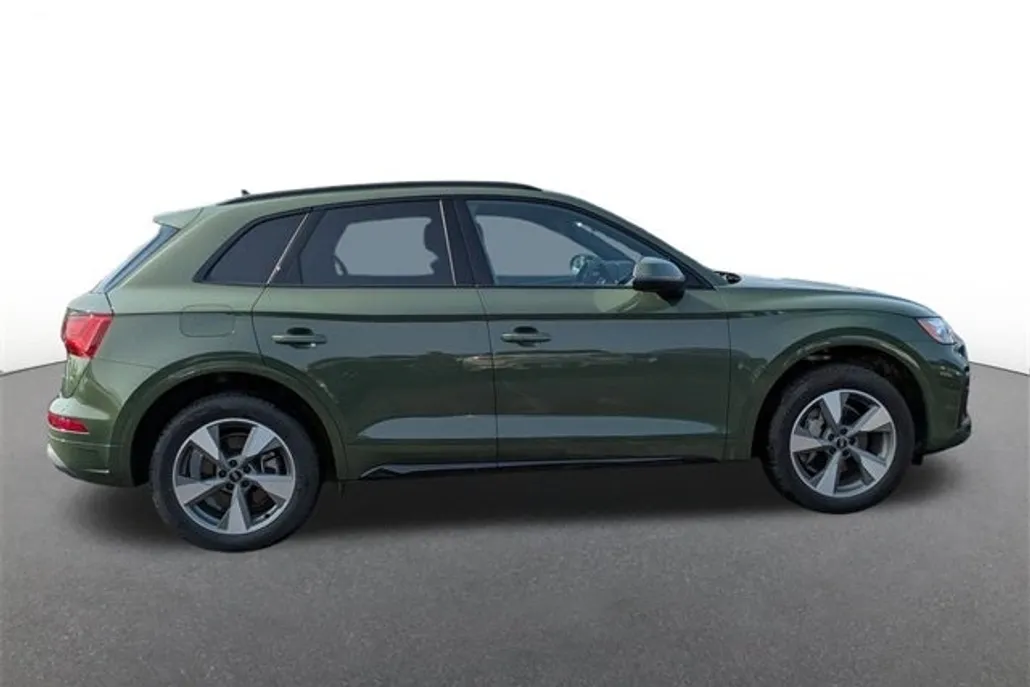 2025 Audi Q5 40 Premium photo 1