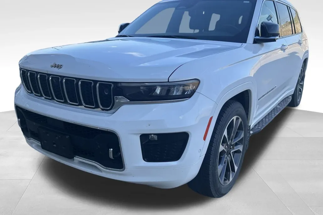 2022 Jeep Grand Cherokee Overland photo 1