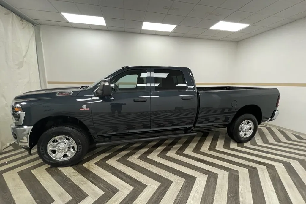 2025 Ram 3500 Tradesman photo 1