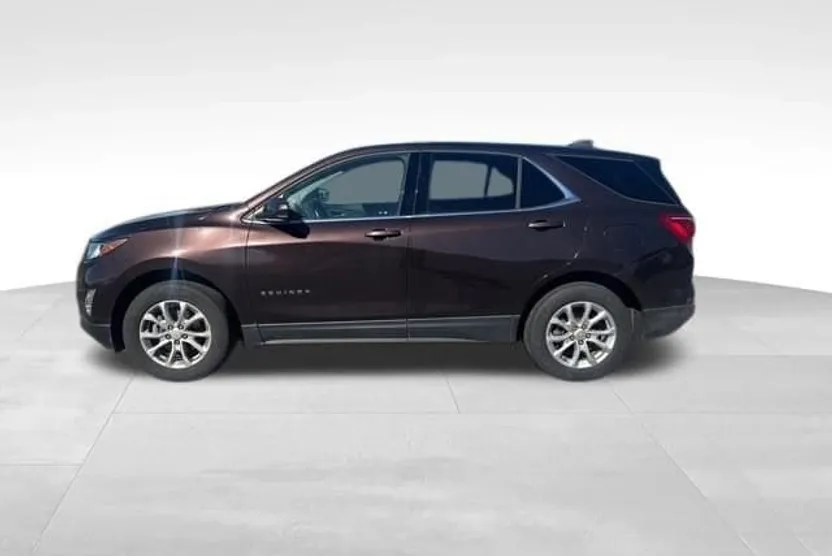 2020 Chevrolet Equinox LT photo 1