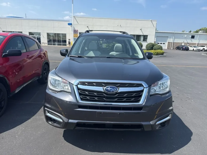 2018 Subaru Forester 2.5i Premium photo 1