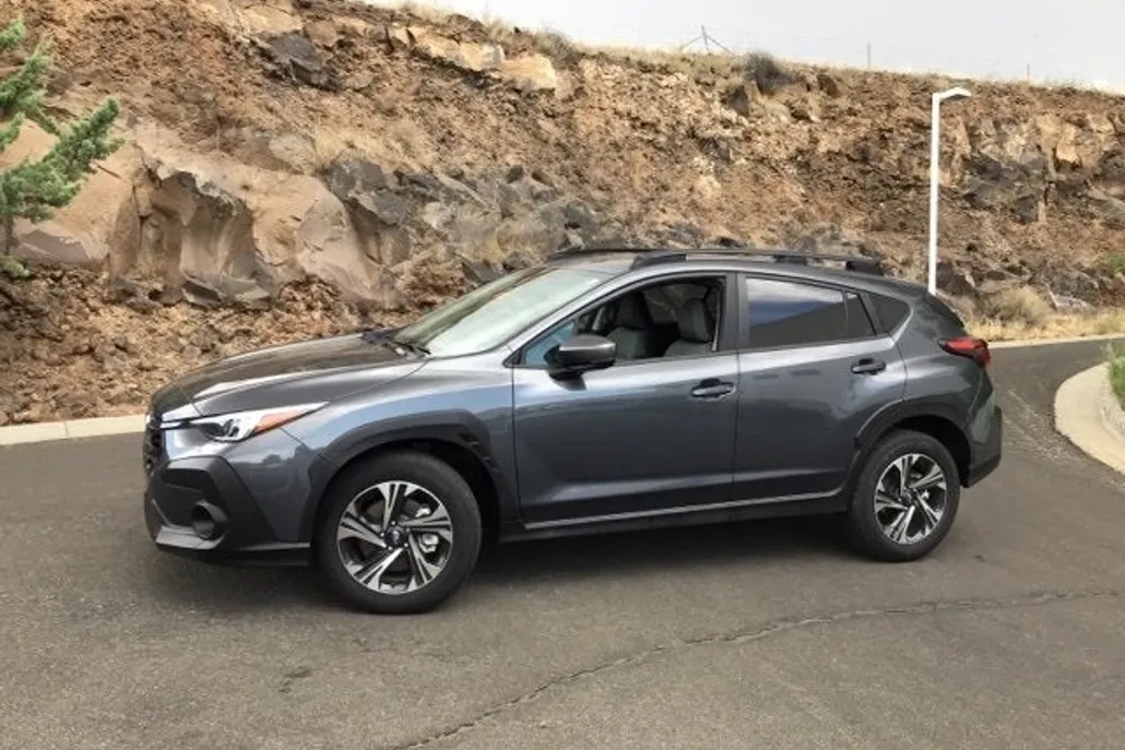2024 Subaru Crosstrek Premium photo 1