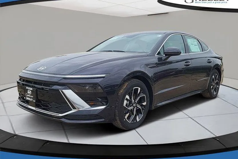 2025 Hyundai Sonata SEL photo 1
