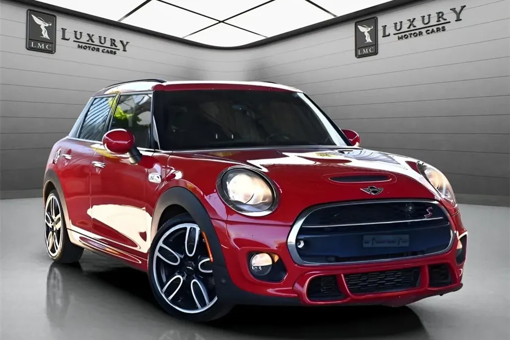 2018 Mini Cooper 4 Door Hardtop S photo 1