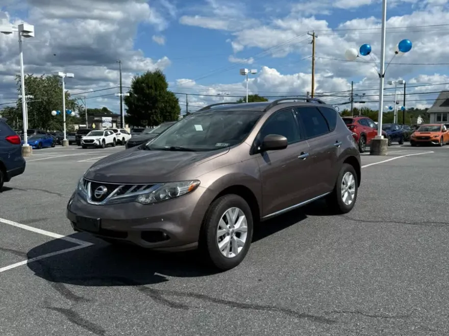 2013 Nissan Murano SV photo 1