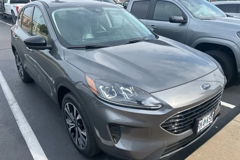 2021 Ford Escape SE photo 1