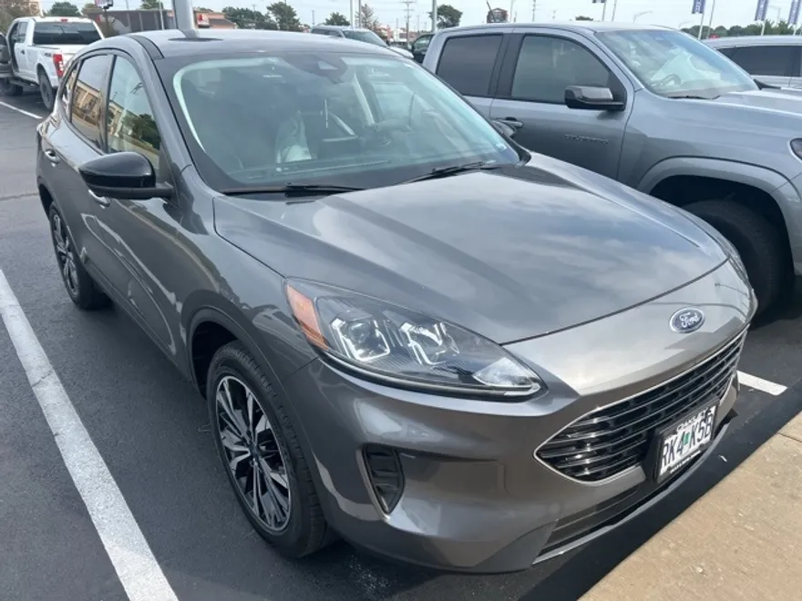 2021 Ford Escape SE photo 1