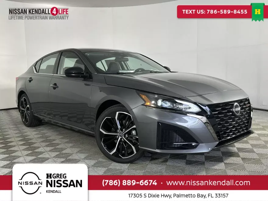 2025 Nissan Altima SR photo 1
