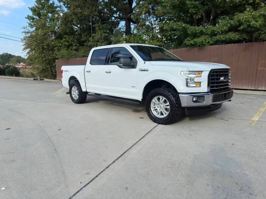 2017 Ford F-150 XLT photo 1
