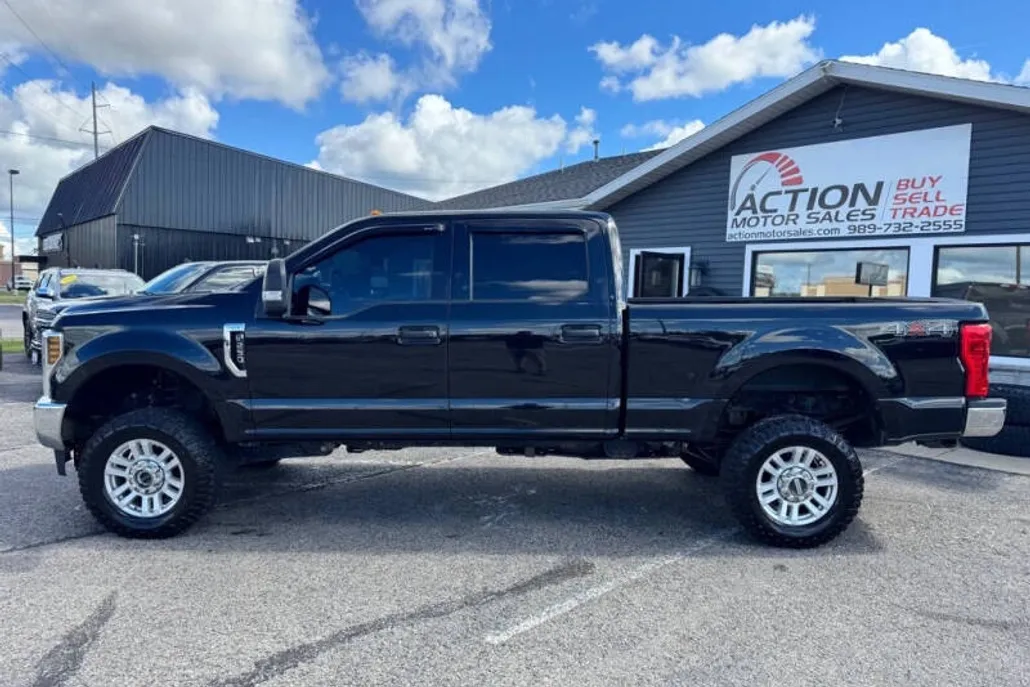 2019 Ford F-250 XLT photo 1