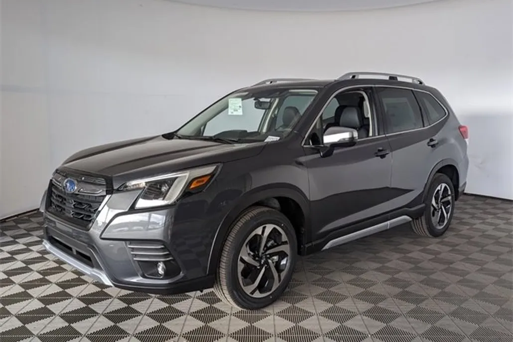 2024 Subaru Forester Touring photo 1