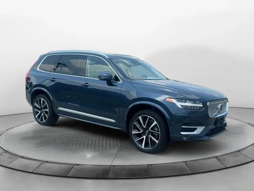 2024 Volvo XC90 Plus photo 1