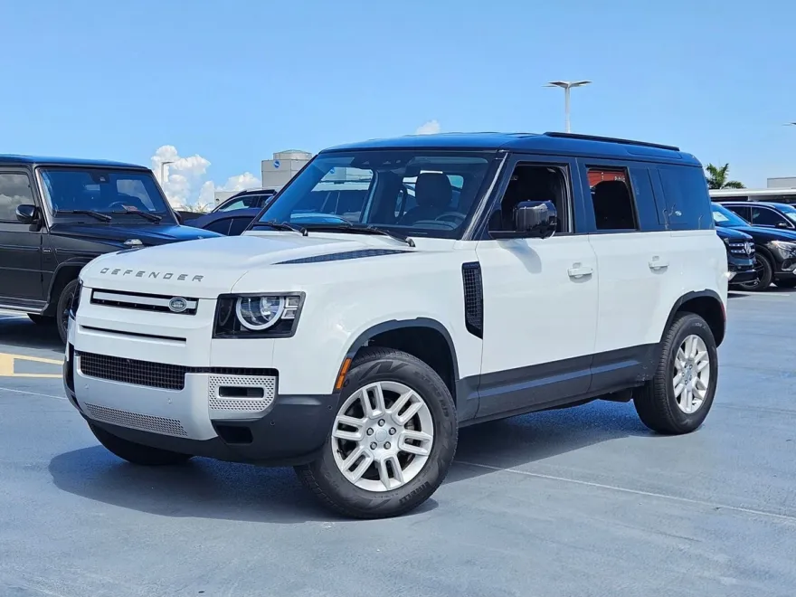 2023 Land Rover Defender 110 S photo 1