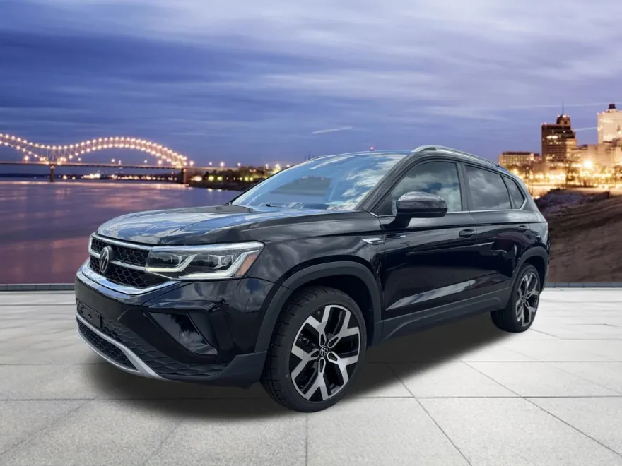 2022 Volkswagen Taos SEL photo 1