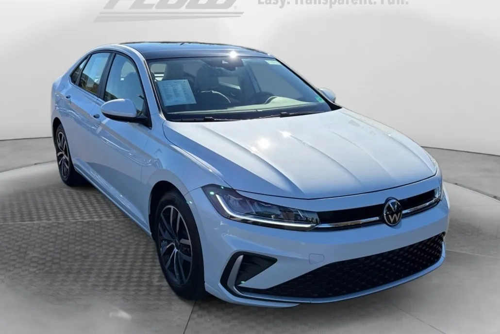 2025 Volkswagen Jetta 1.5T SE photo 1