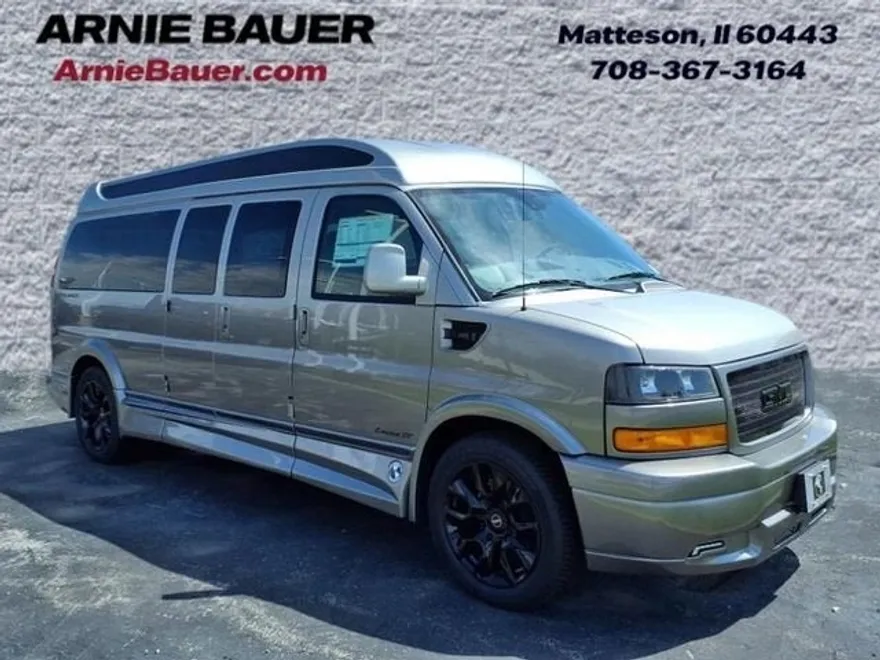 2025 Gmc Savana Cargo 2500 photo 1