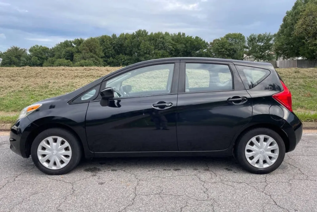 2015 Nissan Versa Note photo 1