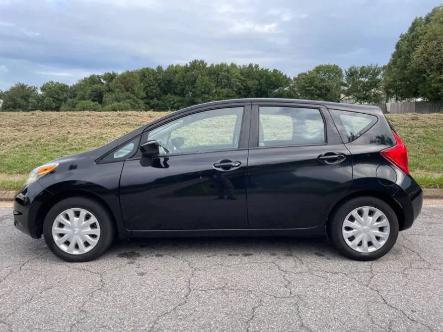 2015 Nissan Versa Note photo 1