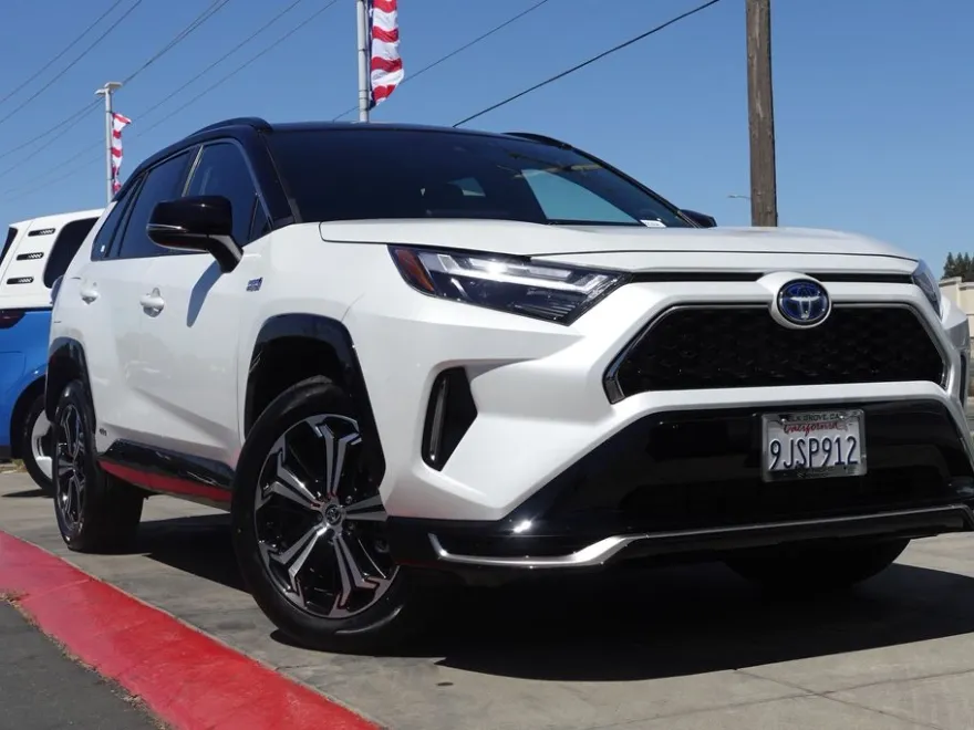 2023 Toyota RAV4 Prime XSE photo 1
