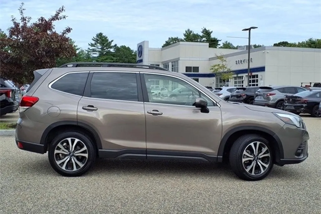 2023 Subaru Forester Limited photo 1
