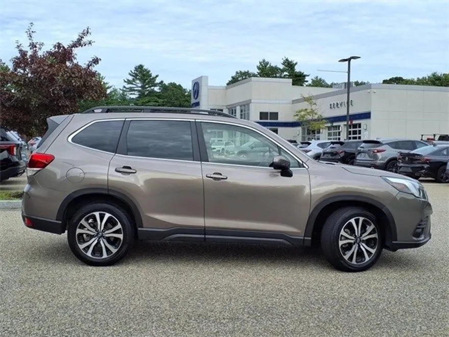 2023 Subaru Forester Limited photo 1