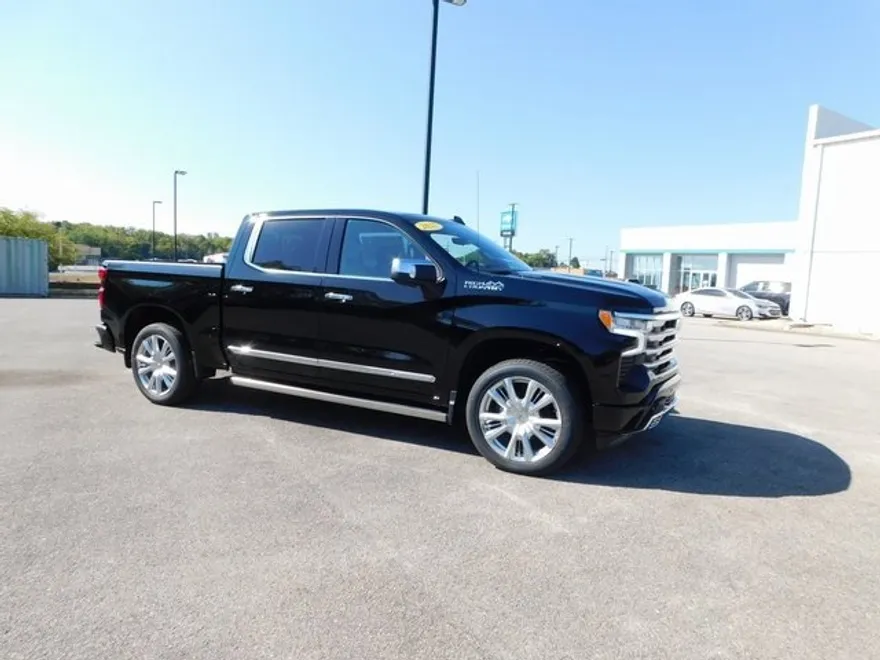2025 Chevrolet Silverado 1500 High Country photo 1