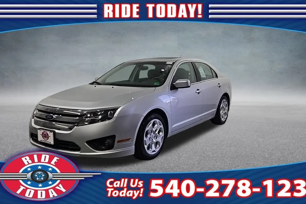 2011 Ford Fusion SE photo 1