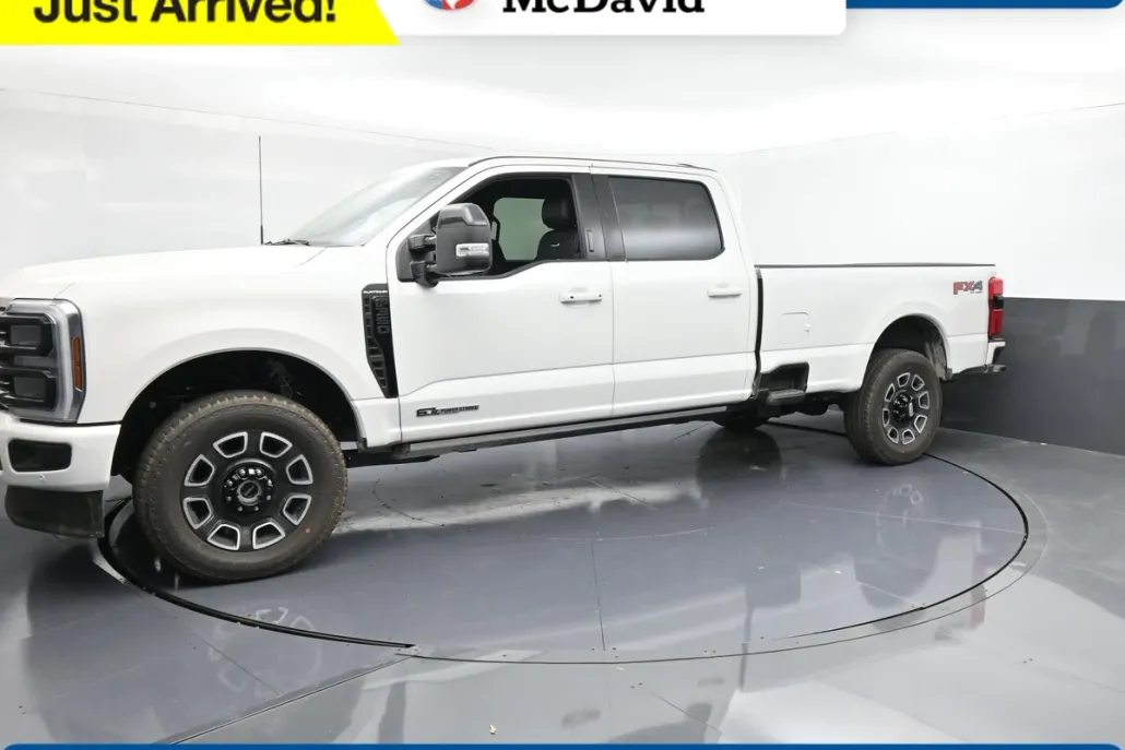 2026 Ford F-350 Platinum photo 1