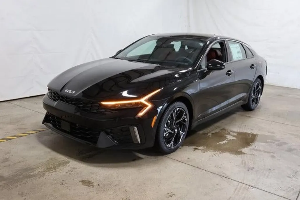2026 Kia K5 GT-Line photo 1
