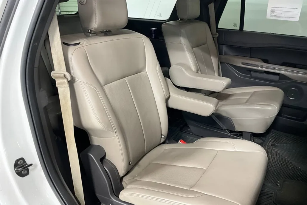 2020 Ford Expedition XLT photo 1