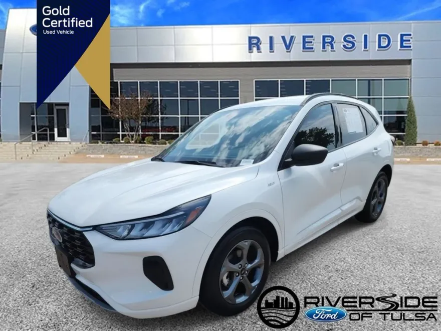 2024 Ford Escape ST-Line photo 1